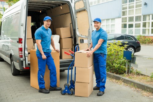 Urban moving support in Camden for a flat relocation
